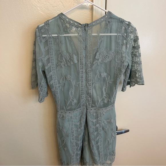 Socialite Light Blue Green Lace Romper Women’s Size Small - Picture 6 of 7